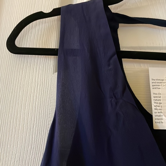 Chaser SILK basics v back tank navy blue - Picture 3 of 10